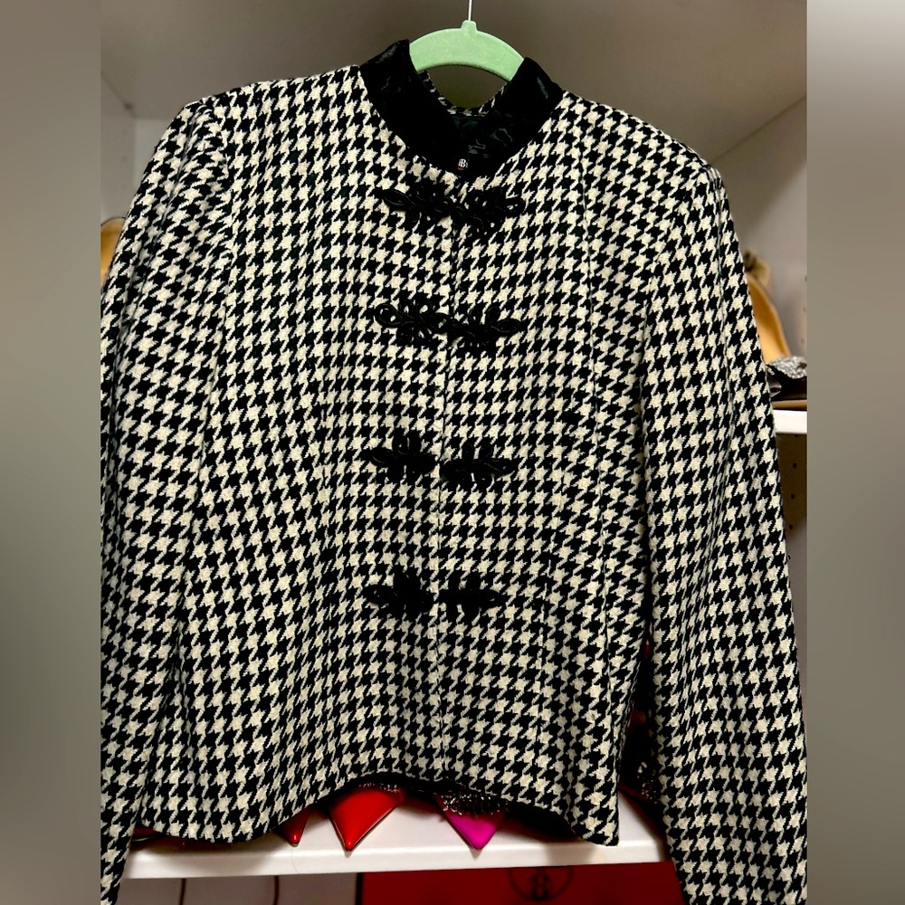 Stylish Black and White Houndstooth Women's Jacket